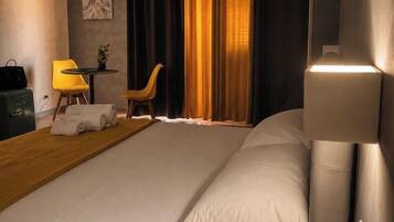 3 bedrooms, WiFi (free), bed sheets