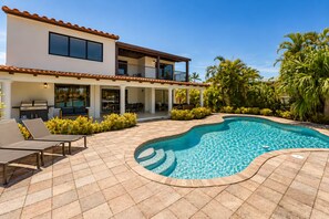 Indoor pool, a heated pool - Villa Serenova, Spacious 4BR Oasis with Private Pool (North Bay Village)