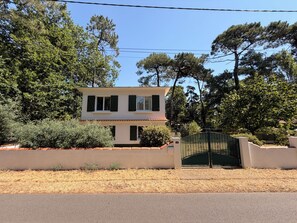 Exterior - Vrbo Property (Saint-Brevin-les-Pins)