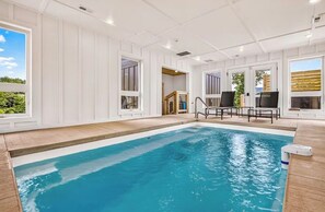 Pool - Beautiful brand new cabin (Gatlinburg)