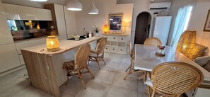 Dining - Vrbo Property (Roquebrune-sur-Argens)