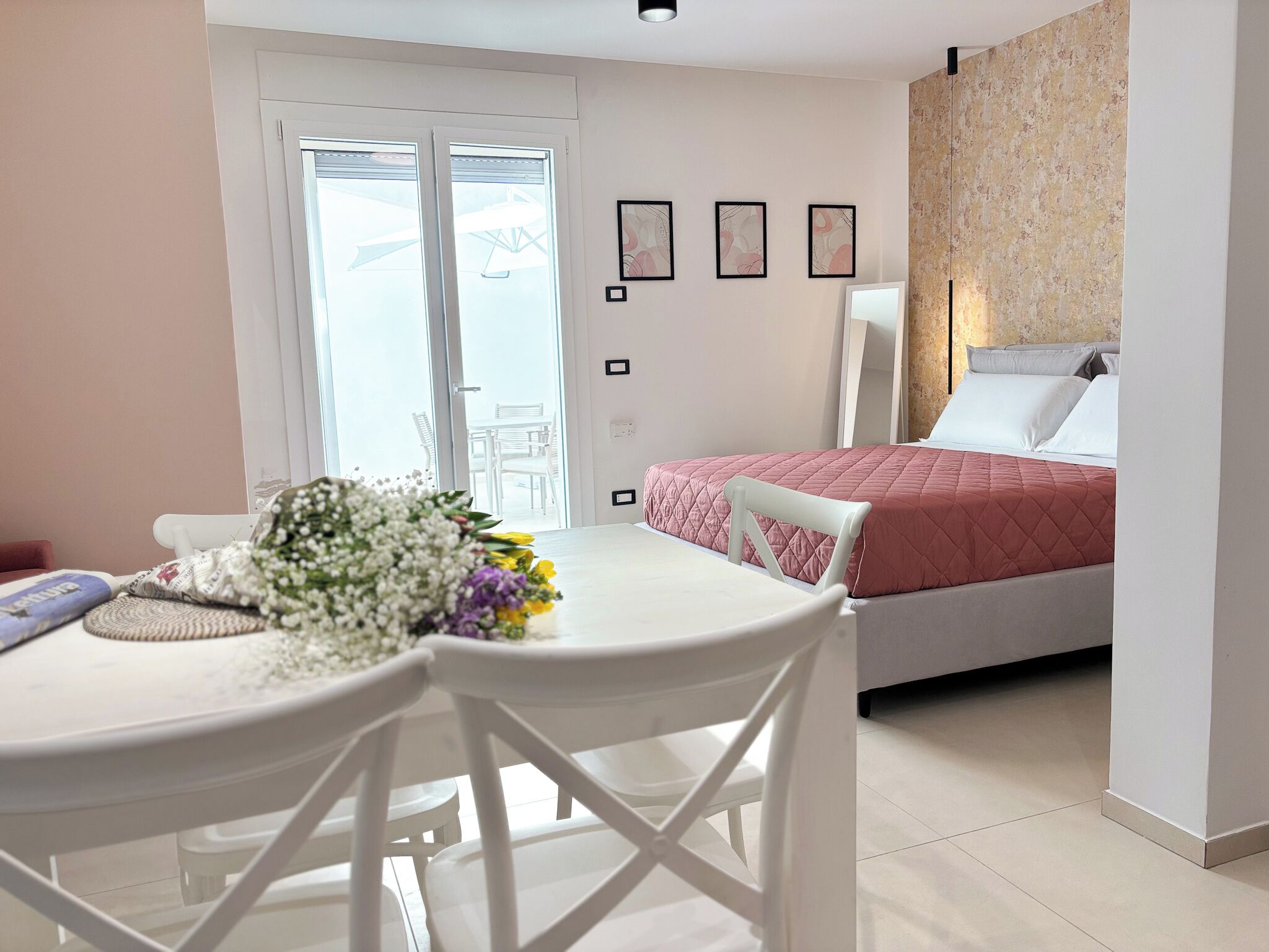Estudio Deluxe, balcón (Corallo) | Escritorio, espacio para trabajar con un portátil, cortinas opacas