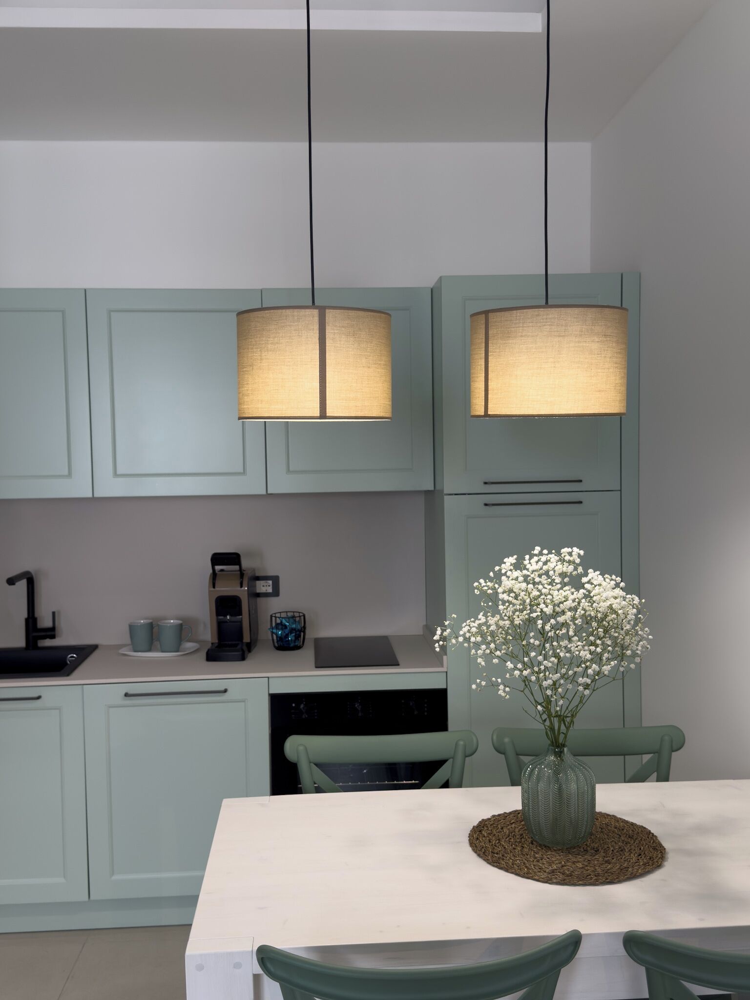 Estudio Deluxe (AcquaMarina) | Cocina privada | Frigorífico grande, microondas, horno y placa de cocina