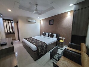 Room | Free WiFi - Hotel Raj Residency (Ranchi)