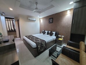 Room | Free WiFi - Hotel Raj Residency (Ranchi)