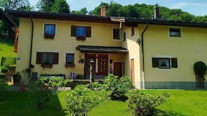 Unclassified image, 5 of 7, button - Vacation rental for 4 people, 70 square meters, with 2 separate bedrooms and a balcony (Berchtesgaden)