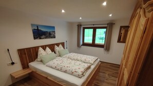 Unclassified image, 3 of 7, button - Vacation rental for 4 people, 70 square meters, with 2 separate bedrooms and a balcony (Berchtesgaden)
