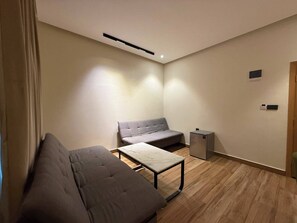 Living area - Hamsun Family Suite Shahrah e Faisal Ext (Karachi)