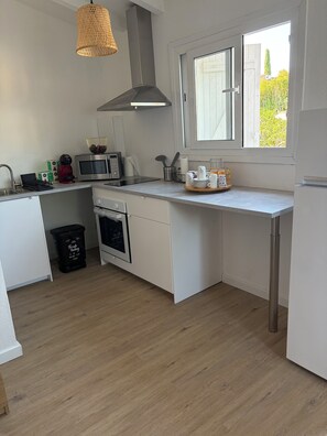Private kitchen - Vrbo Property (Biguglia)