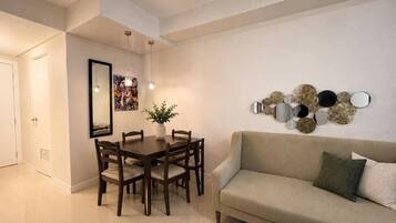 Apartment | Esszimmer