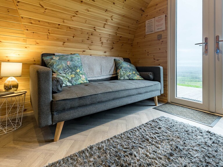 The Lodge At Brambles Farm Sleeps 4 Hot Tub, With Hot Tub In Leek - Leek