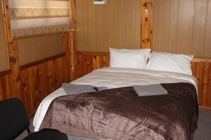 In-room safe, desk, WiFi (free) - Zambali Lodge and Conference Center (Katima Mulilo)
