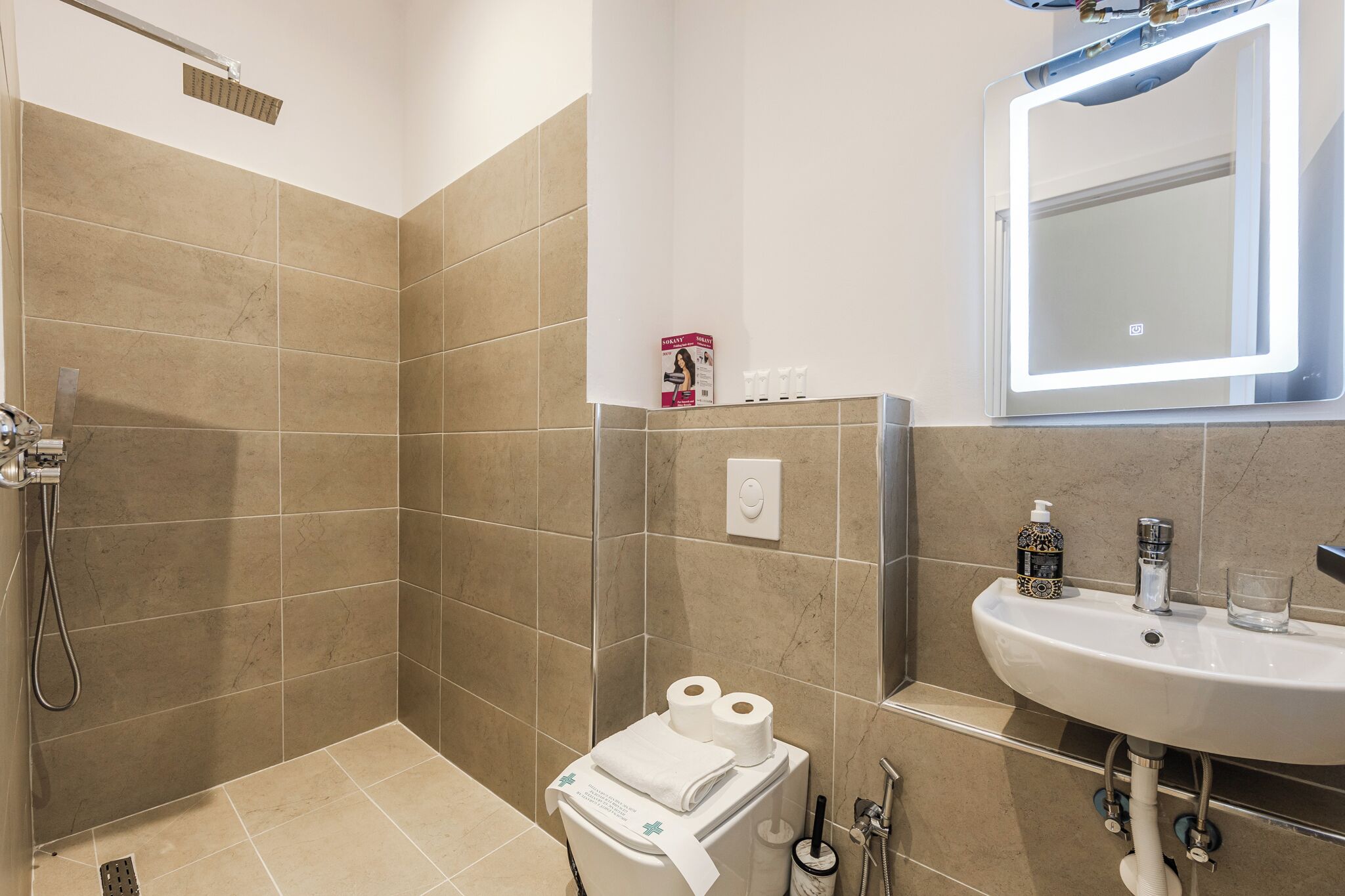 Comfort Studio | Bathroom