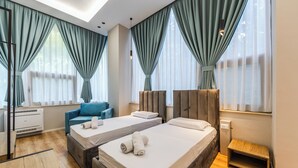 Standard Twin Room | Spa - Palm Suites by PS (Durrës)