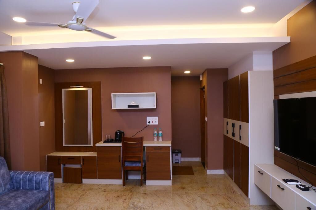 Suite | Interior