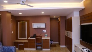 Unclassified image, 3 of 14, button - Raj Hussain Landmark Hotel (Mayiladuthurai)