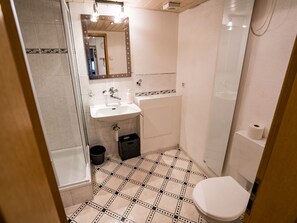 Bathroom - Ferienwohnungen Felder, (Splügen), by Interhome (Splügen)