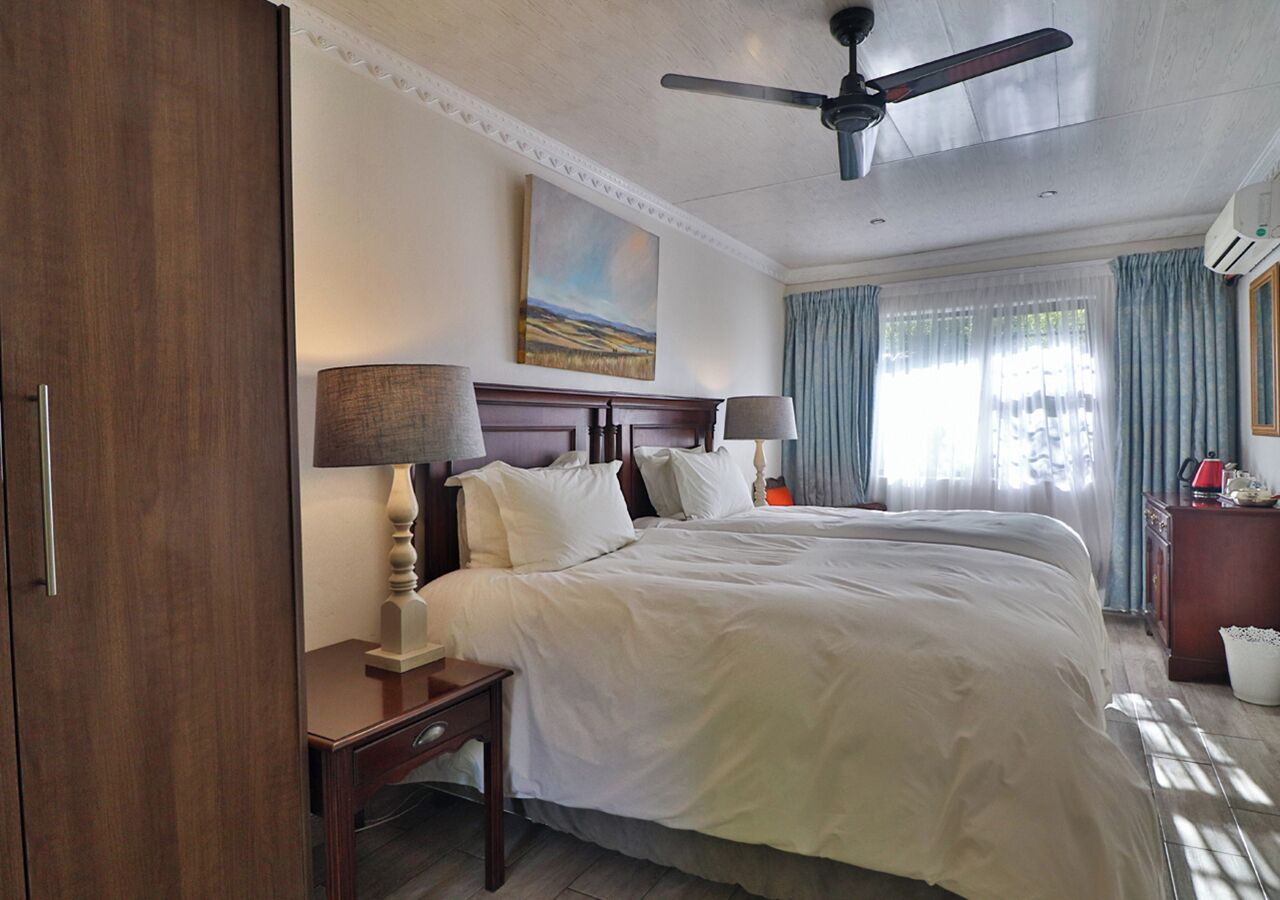 Phòng 2 giường đơn Deluxe, sân hiên, quang cảnh vườn | Két bảo mật tại phòng, bàn, khu vực làm việc phù hợp cho laptop 