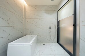 Suite Signature, vue ville | Salle de bain