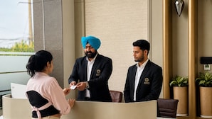 Unclassified image, 4 of 42, button - Amara Portico (Amritsar)