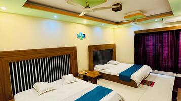 Deluxe Double Room, Balcony, City View | Free WiFi