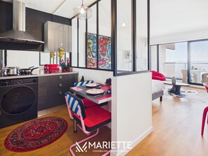 Dining - -OPALE- Studio with ocean view, balcony, and parking (Concarneau)