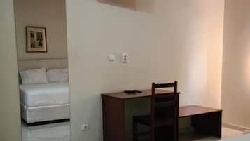 Standard Double Room | Desk, free WiFi