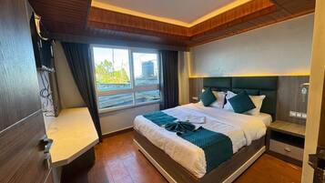 Premium Room, Hill View | Bed sheets