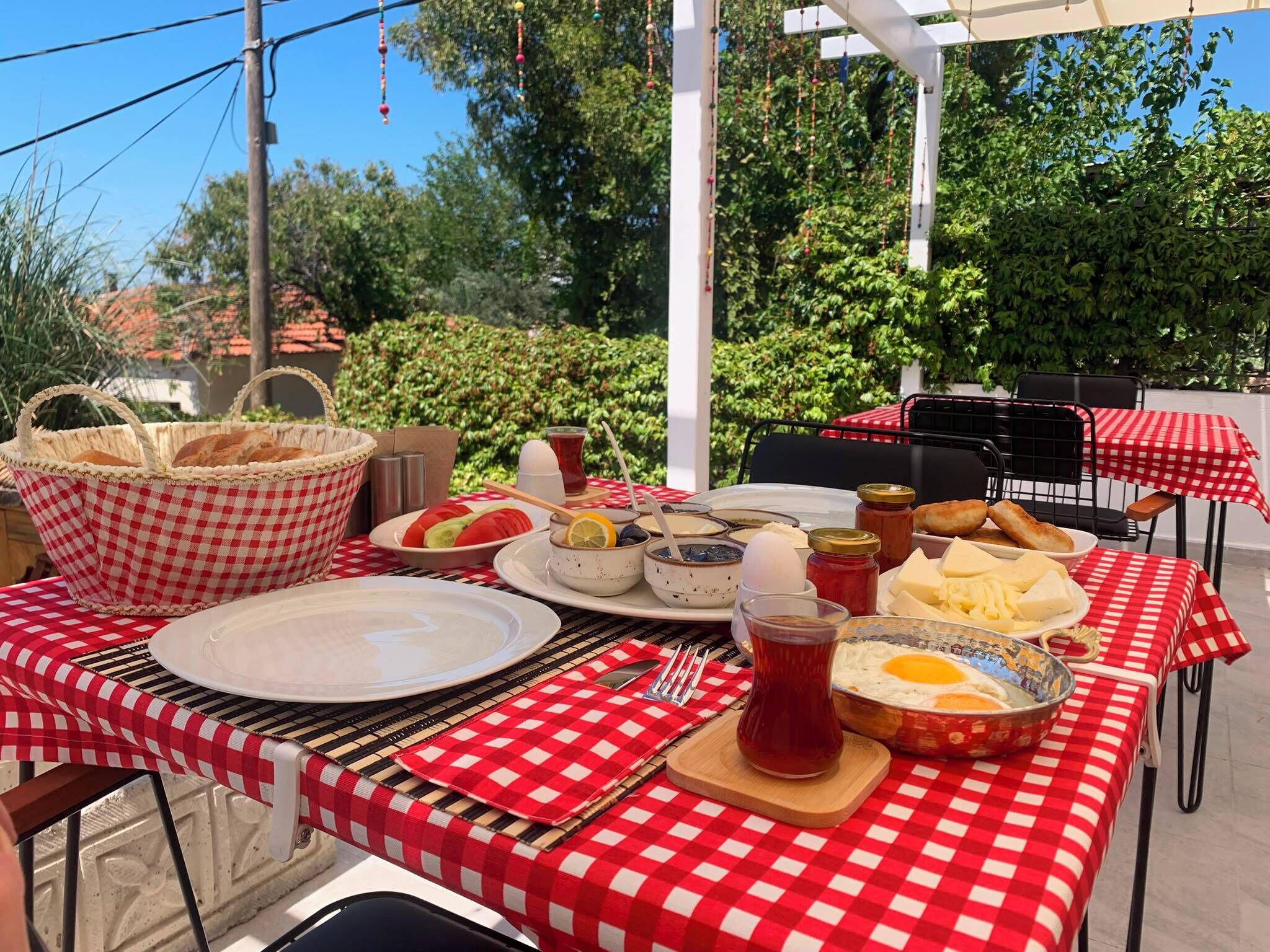 Komplett frokost er inkludert hver dag