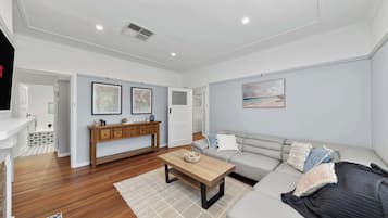 TV, fireplace, offices