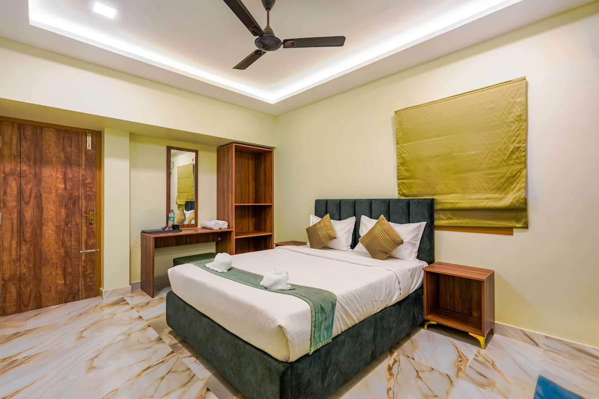 Habitación Deluxe, balcón, vistas a la ciudad | Escritorio y wifi gratis