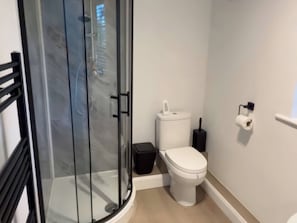 Shower - Truly Scrumptious (Yarm)