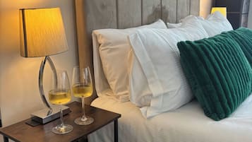 1 quarto, Wi-Fi de cortesia, individualmente decorados