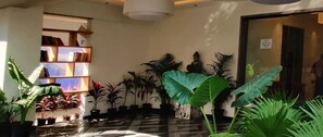 Interior detail - Pune Inn Comfort on Garden Rd. (Pune)