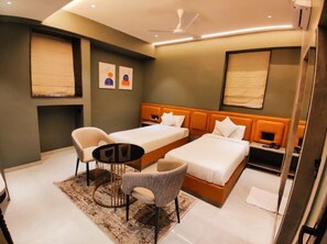 Desk, free WiFi - Pune Inn Comfort on Garden Rd. (Pune)