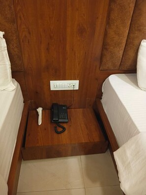 Deluxe Double Room | Free WiFi - Transit Pride Hotel T2 Mumbai Airport (Mumbai)