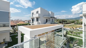 Loft, balkon, uitzicht op tuin | Uitzicht vanaf balkon