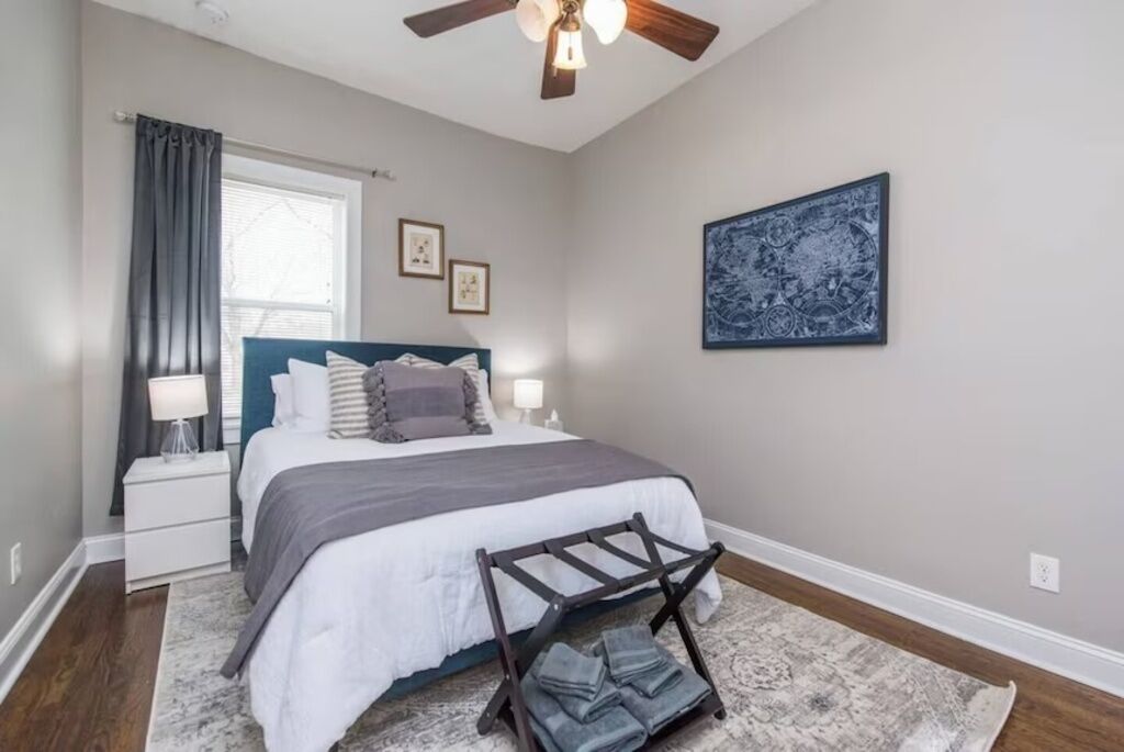 3 bedrooms, iron/ironing board, WiFi, bed sheets