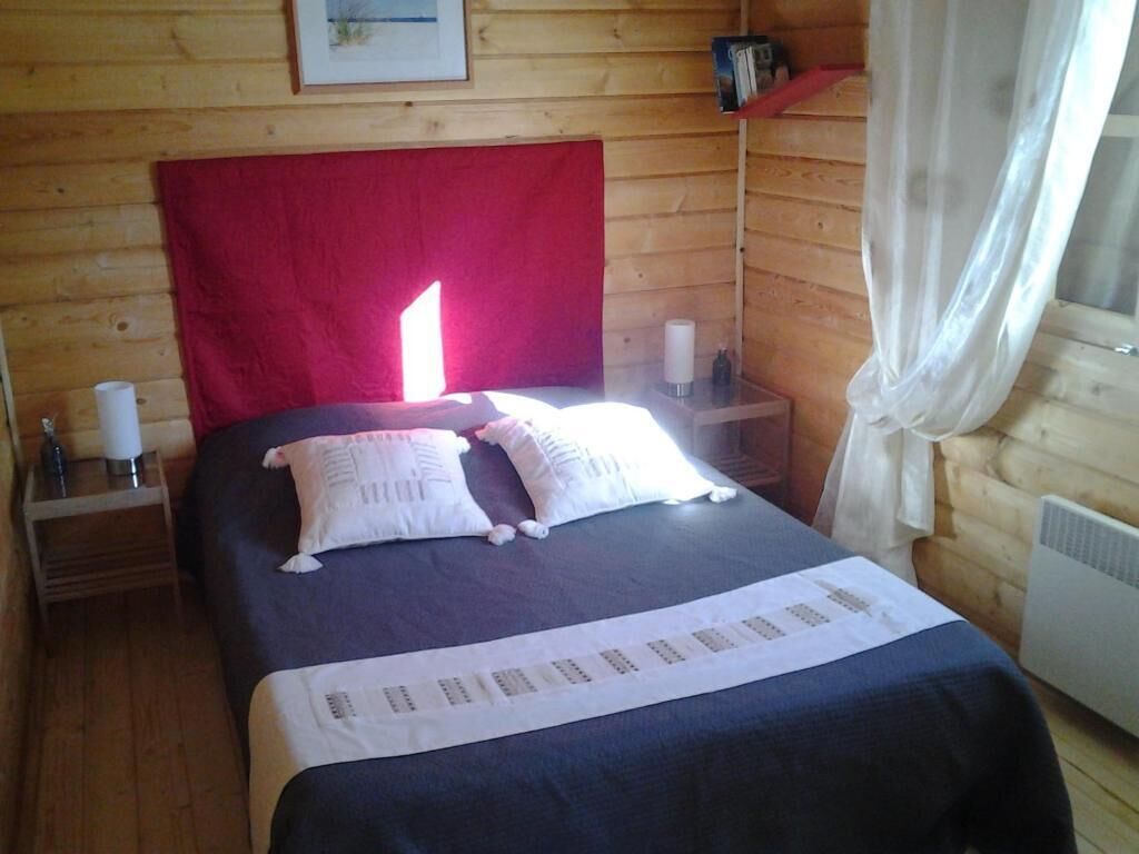 Chalet, Balcony, Garden View | Soundproofing, iron/ironing board, free WiFi