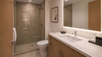 Departamento junior | Baño | Amenidades de baño gratuitas, secadora de cabello, toallas, jabón