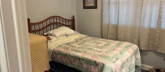 New 1-bedroom apartment with AC in charming Clarksburg. Perfect for workers.