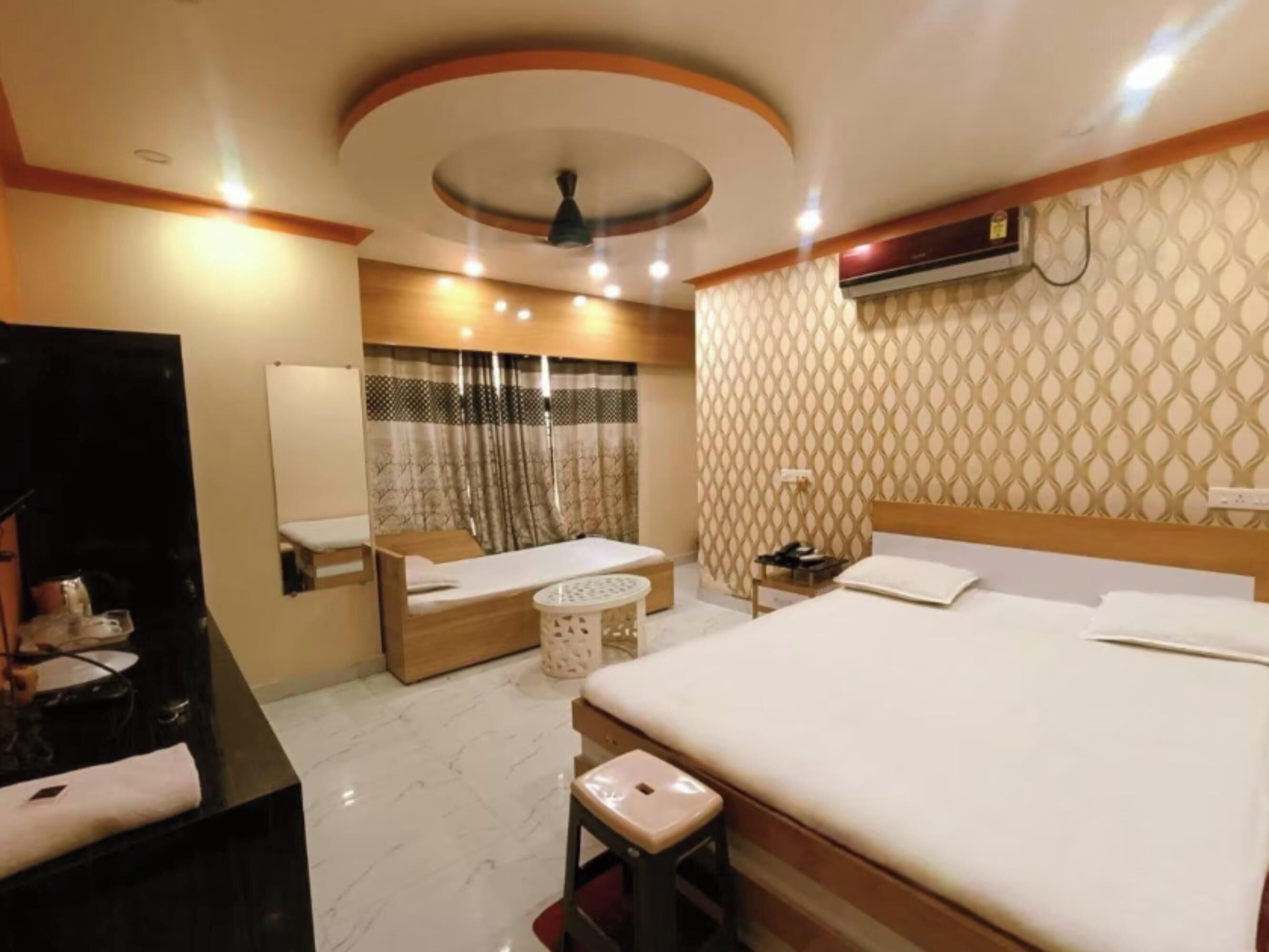 Kamar Triple Deluks, pemandangan kota | Meja kerja dan Wi-Fi gratis