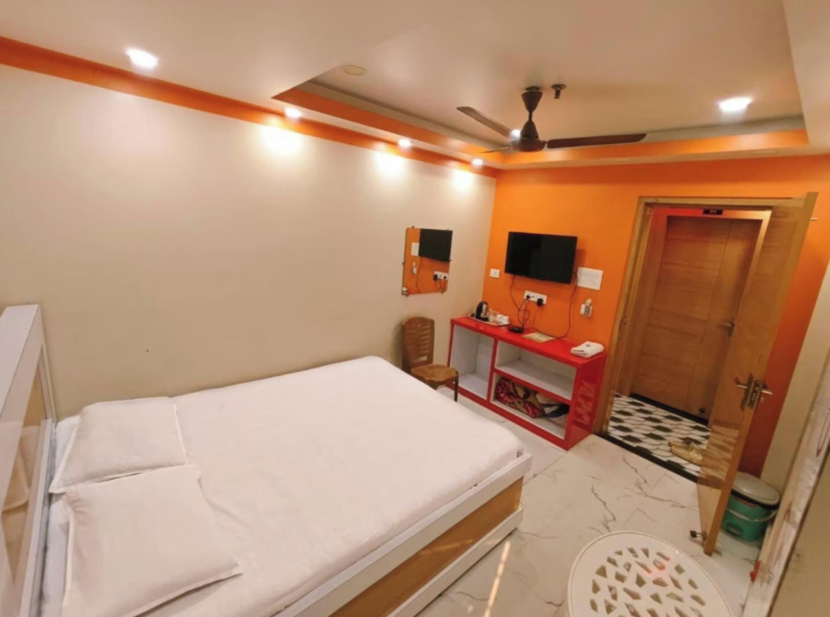 Kamar Double Deluks, pemandangan kota | Meja kerja dan Wi-Fi gratis
