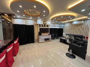 Quầy tiếp tân
