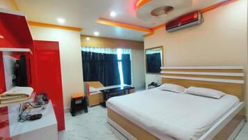 Deluxe Double Room, Air conditioning, City View | View from room