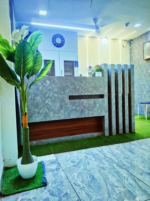 Lobby - Hotel New Empire (Ahmedabad)