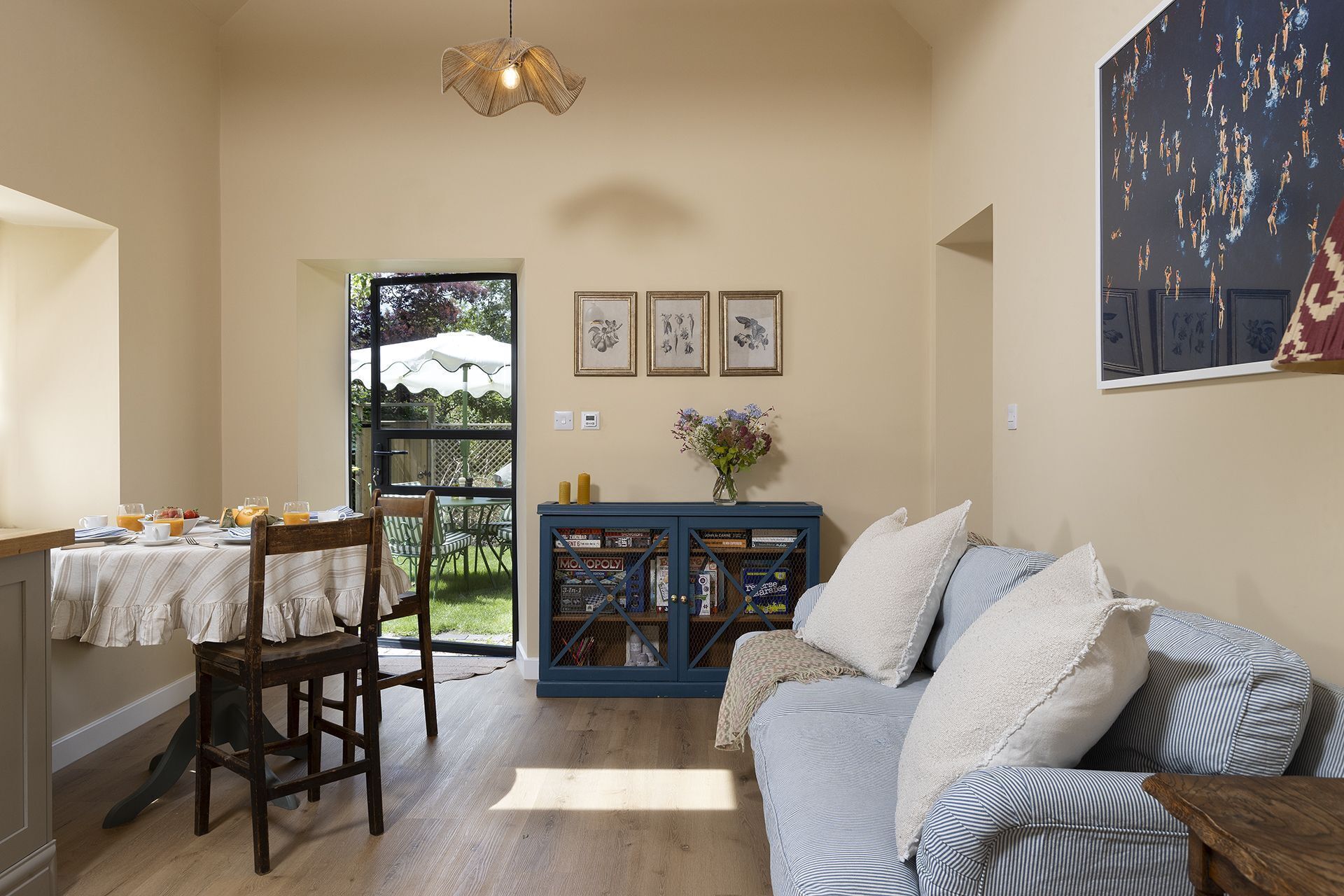 Wonderfully Presented Two Bedroom Dog Friendly Cottage - Laureldene Lodge - Moreton-in-Marsh