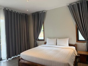 Desk, laptop workspace, free WiFi - Tevy Resort Koh Rong (Preah Sihanouk)