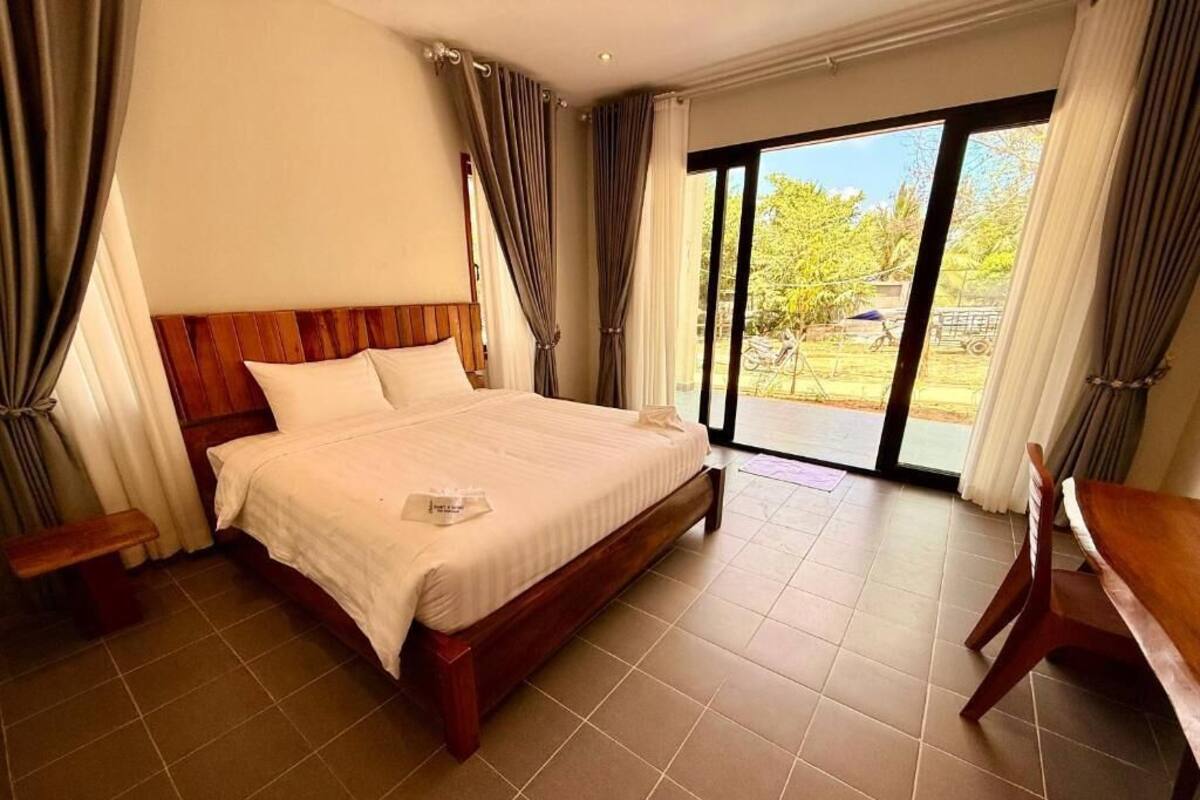 Deluxe Double Room, Balcony, Garden View | Desk, laptop workspace, WiFi (free)