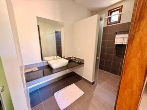 Free toiletries, hair dryer, towels, soap - Tevy Resort Koh Rong (Preah Sihanouk)
